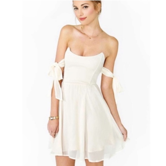 For Love And Lemons Dresses & Skirts - NWT For Love & Lemons Kiss Me Strapless Chiffon Tie Strap Mini Dress Cream Sz S